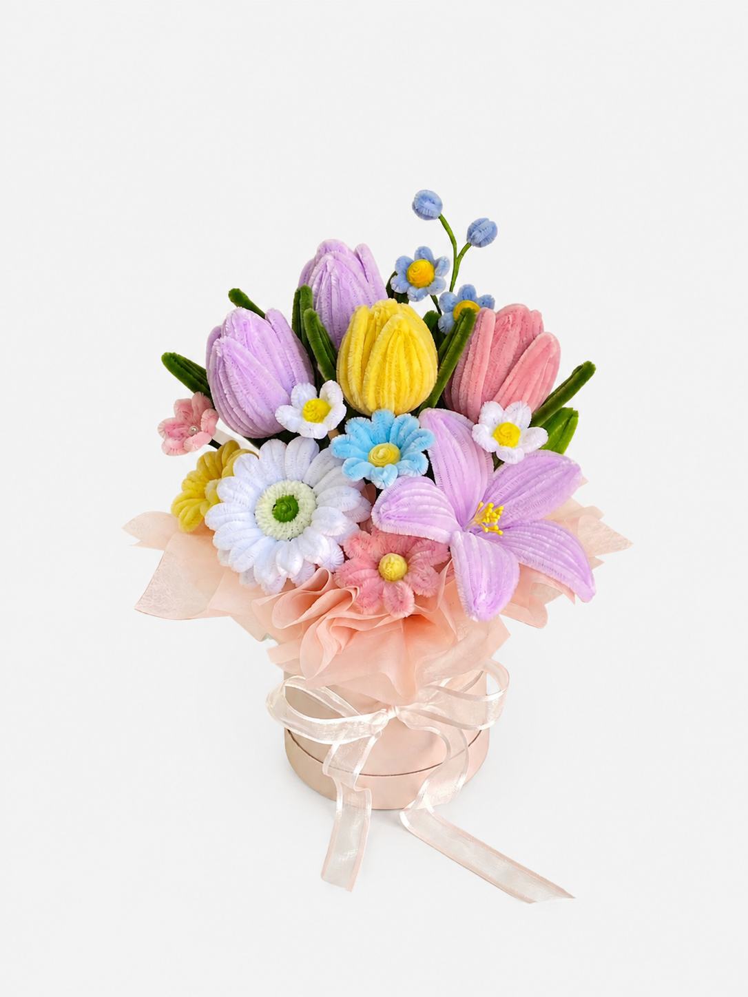 Garden Joy — handmade pipe cleaner flower (ดอกไม้ถักมือ) by Flowerest.bkk. กล่องดอกไม้คละสีโทนพาสเทล มีลิลลี่เป็นพระเอก หรูหราน่ารักในกล่องเดียว
